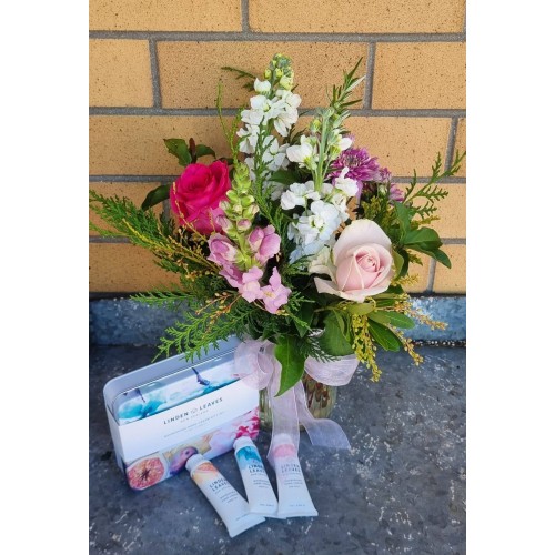Mother's Day Garden Vase with Hand-Cream Gift Set