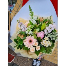 Pretty Pastels (Posy)