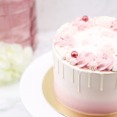 Light Ombre Drip Cake (6 - 10 Persons (15cm))