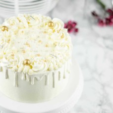 Elegant White / Gold Cake (6 - 10 Persons (15cm))