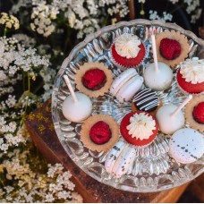 Greenery Box: Cake & Sweets (50 persons)