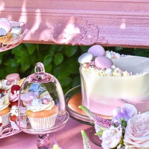Pink Lush Box: Cake & Sweets (25 persons)