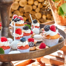 Rustic Box: Cake & Sweets (75 persons)