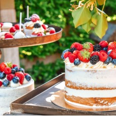 Rustic Box: Cake & Sweets (25 people)