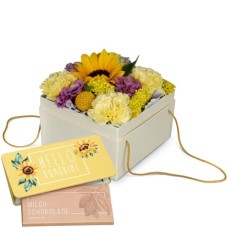 Flowerbox Arles (15 cm) with Munz bar of chocolate Hello Sunshine