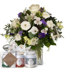 Simply Heavenly ... with Gottlieber tea gift set and hanging gift tag «Happy Birthday» (Standard)