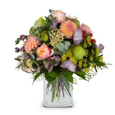 September Bouquet of the Month (Minimum)