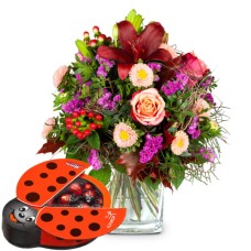 October Bouquet of the Month with Munz chocolate ladybird (Minimum)