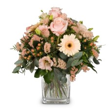 Delicate Seasonal Bouquet (Minimum)