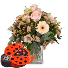 Delicate Seasonal Bouquet with Munz chocolate ladybird (Minimum)