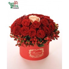 Box with roses I WILL LOVE (Small)