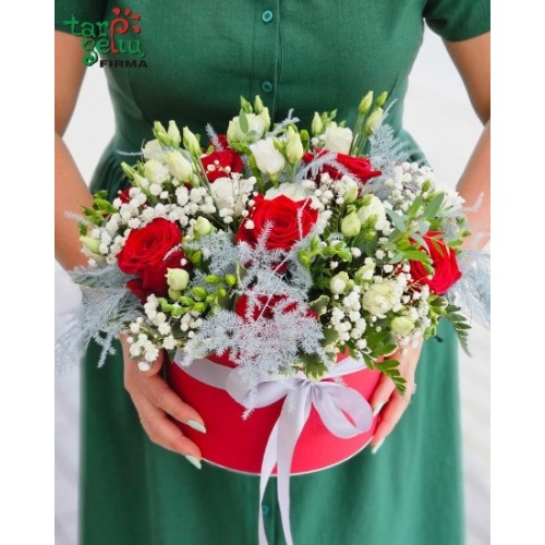 Box of red roses and eustomas (Small)
