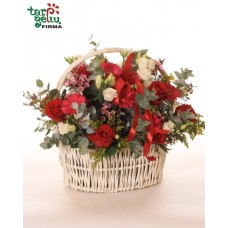 Wonderful Arrangement in Basket (Small)