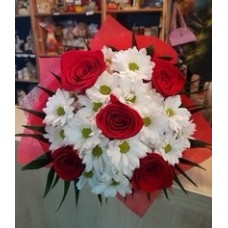 Bouquet of red roses and white chrysanthemums