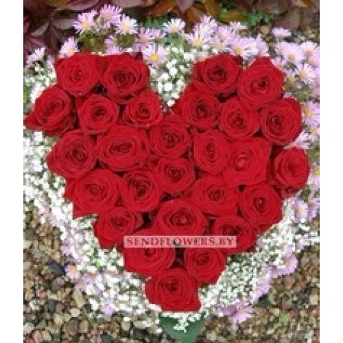 Heart-shaped arrangement Loving heart, red roses