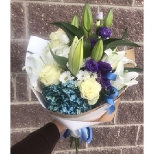 Bouquet of roses, lilies, eustoma