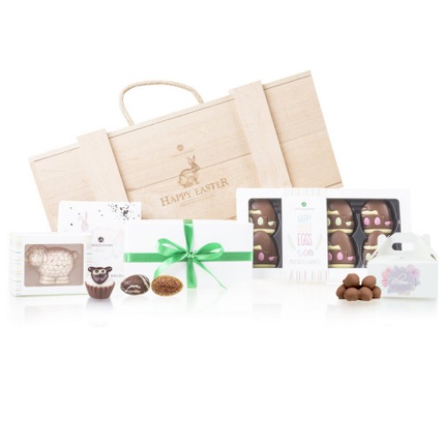 Easter set in a wooden box