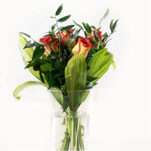 Bouquet of 5 tea roses