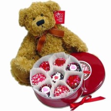 SweetHeart Tin of 16 Belgian Chocolate OreosÂ & Large RussÂ Bear