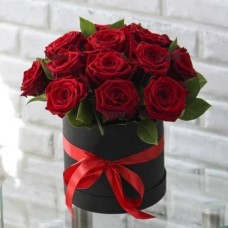 15 red roses in box