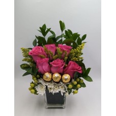 6 Roses Square Vase