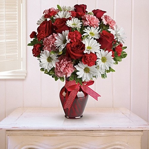 Hugs & Kisses Bouquet with Red Roses