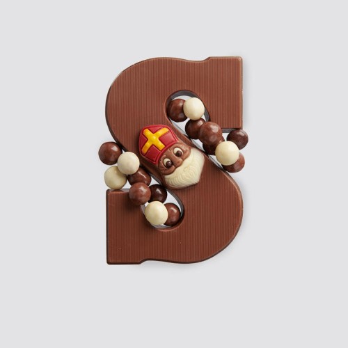 Saint chocolate letter spice nuts