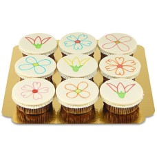 Cupcakes with cake pens