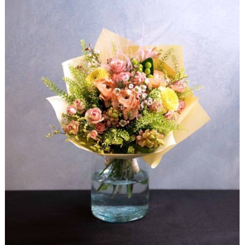 CREAM DELIGHT BOUQUET