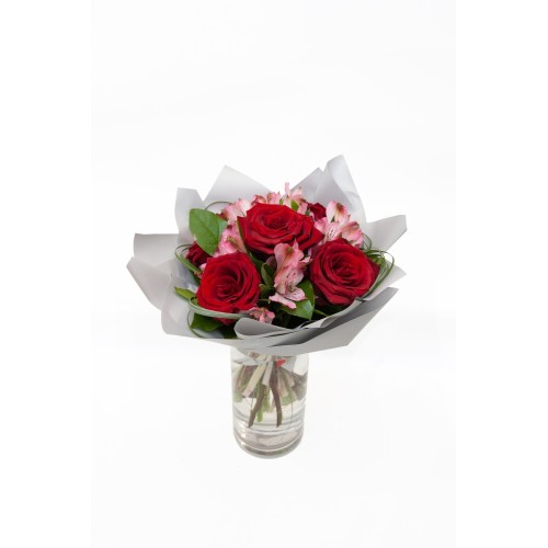 Elegant Mixed Bouquet Of Roses