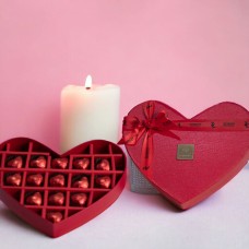 Valentines Day Special Heart Box Medium with 14 milk chocolate hearts
