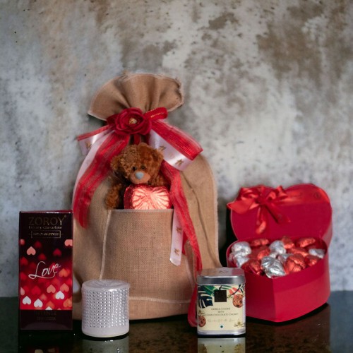Love Bag extra large with assorted chocolates, bar, teddy, heart chocolate, candle and much more