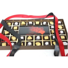 Love Extravaganza With 30 Assorted Chocolates And A Happy Valentine'S Day Bar Of 200Gm Milk Choocolate